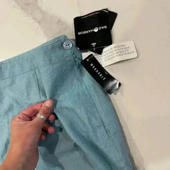 Sag Harbor NWT Women's 18 Linen Blend Cropped Pants Blue Zipper/Button Vacation - Picture 2 of 6